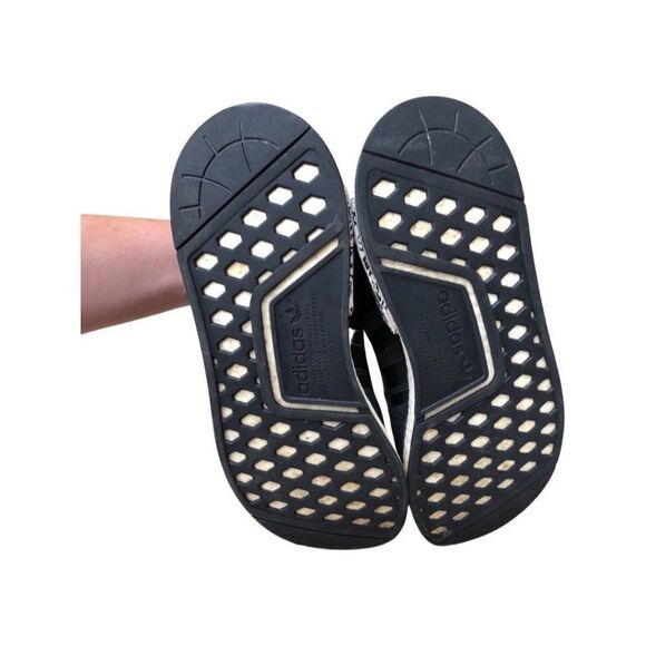 Adidas NMD R1 Black Graffiti Size 9.5 - Picture 4 of 13